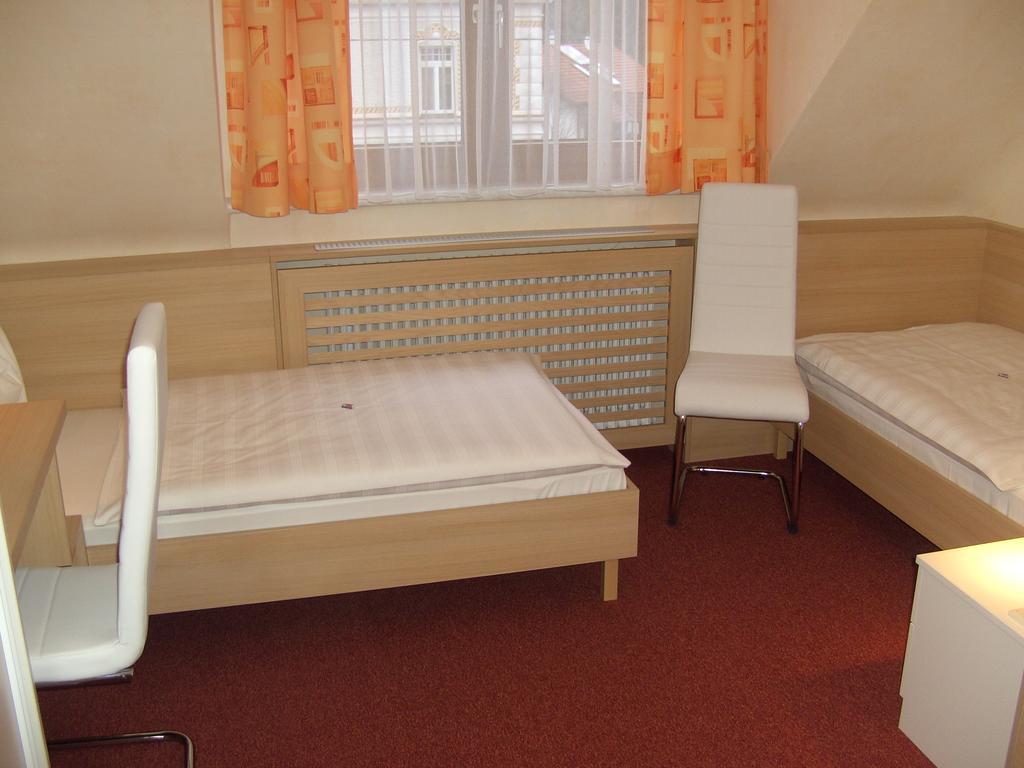 Frühstückspension Leopold Janu Senftenberg Zimmer foto